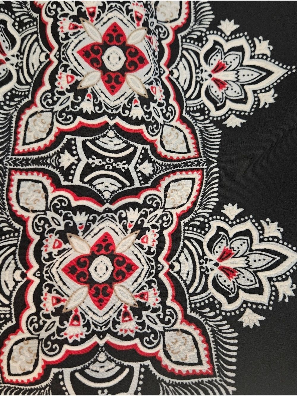 Studio One New York Black Red Cream 3/4 Sleeve Medallion Patterned Midi Dress - Picture 13 of 17